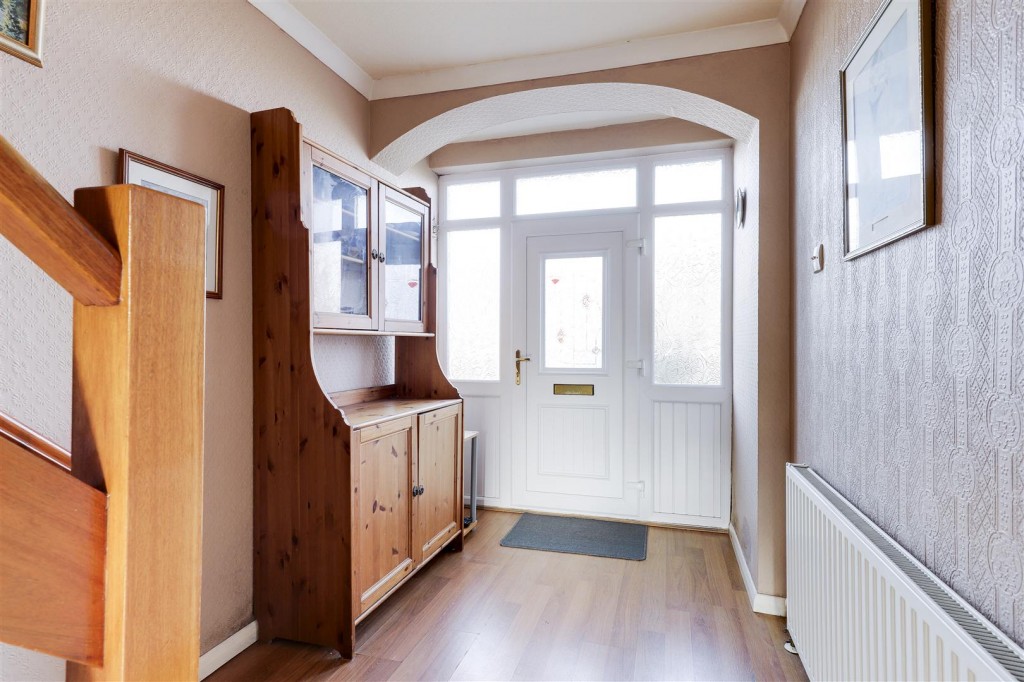 Ascot Drive, Hucknall, Nottinghamshire, NG15 6HZ