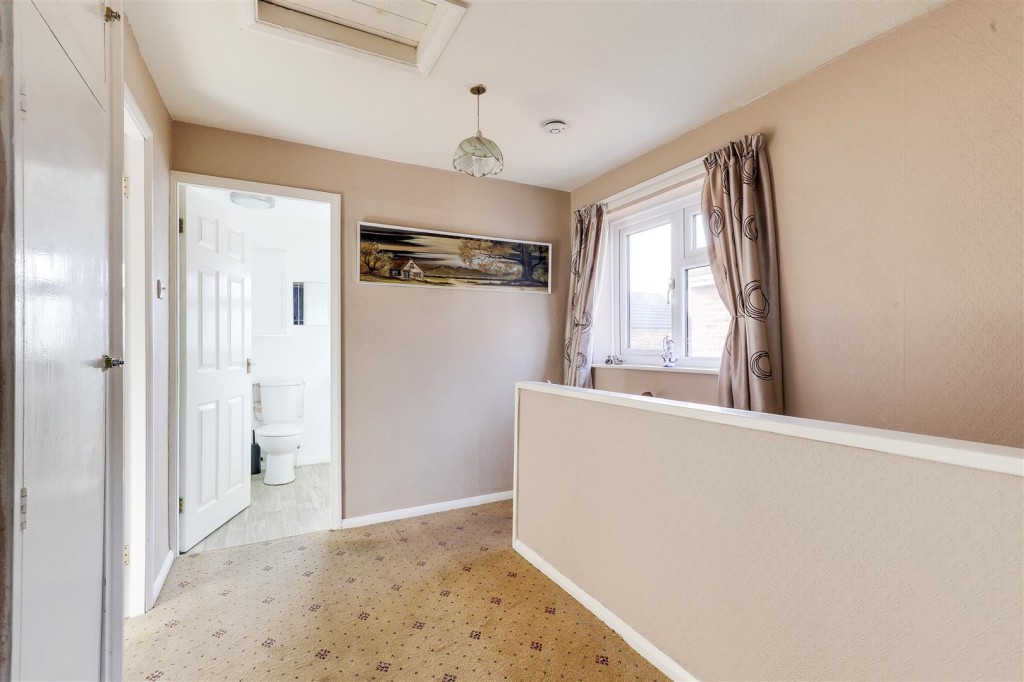 Ascot Drive, Hucknall, Nottinghamshire, NG15 6HZ