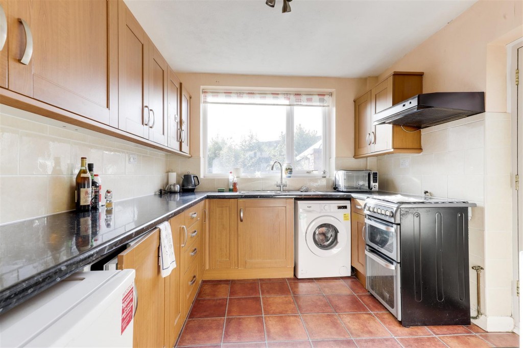 Ascot Drive, Hucknall, Nottinghamshire, NG15 6HZ