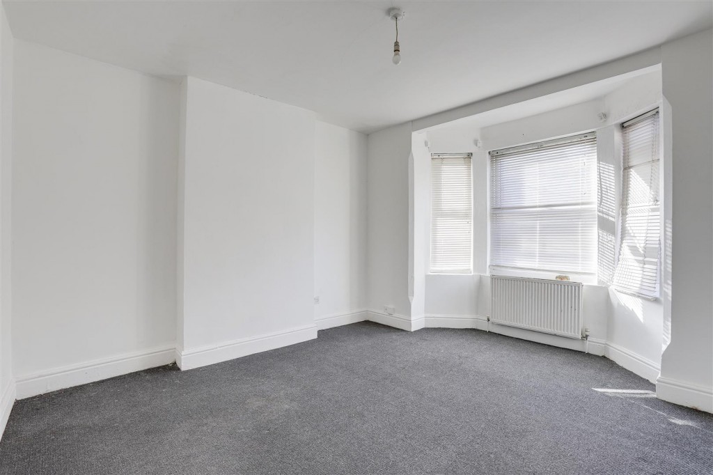 Nottingham Road, New Basford, Nottinghamshire, NG7 7AH