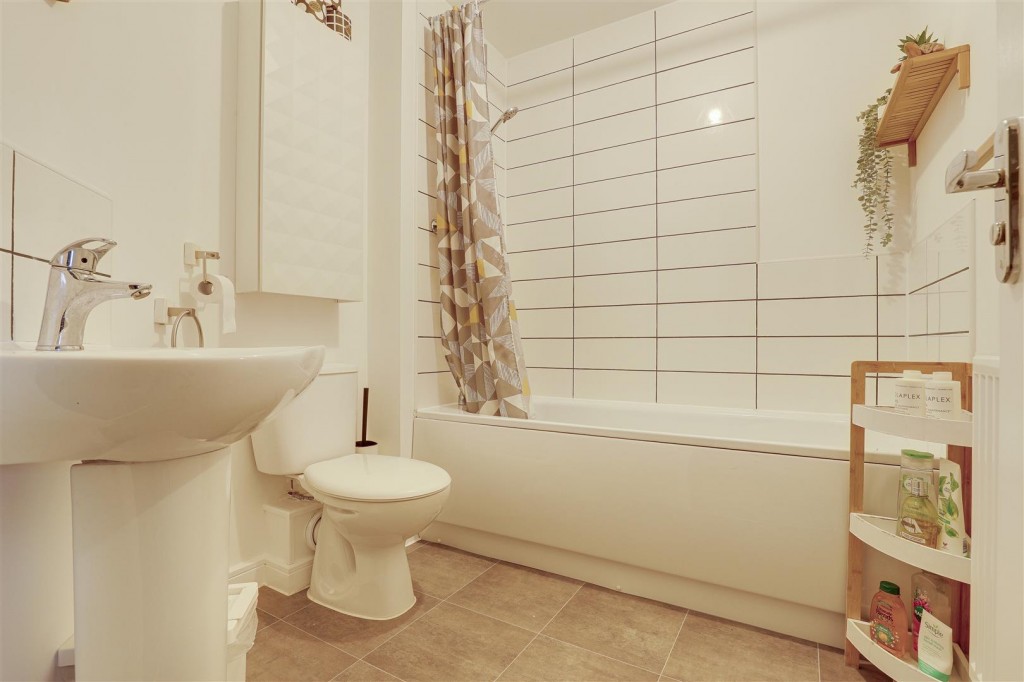 Spring Close, West Bridgford, Nottinghamshire, NG2 7YR