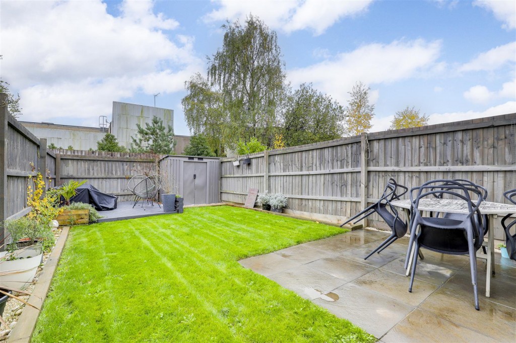Spring Close, West Bridgford, Nottinghamshire, NG2 7YR
