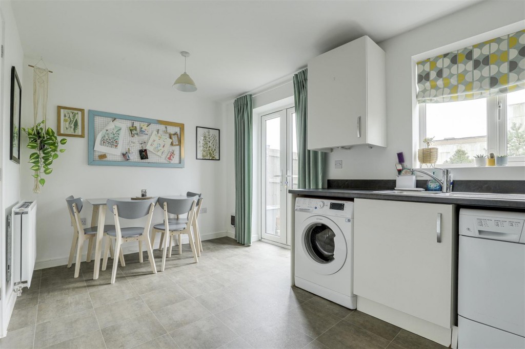 Spring Close, West Bridgford, Nottinghamshire, NG2 7YR