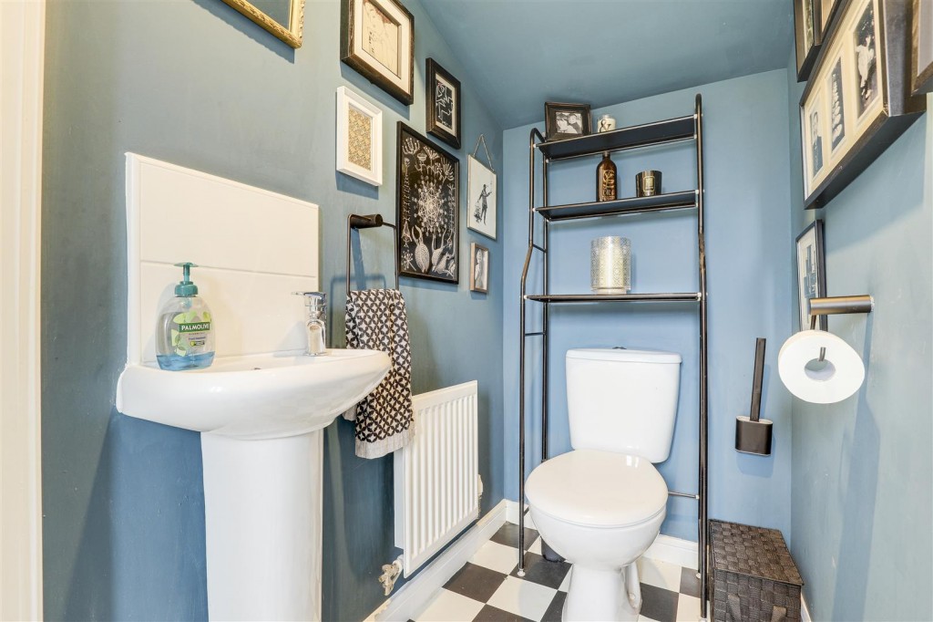 Spring Close, West Bridgford, Nottinghamshire, NG2 7YR