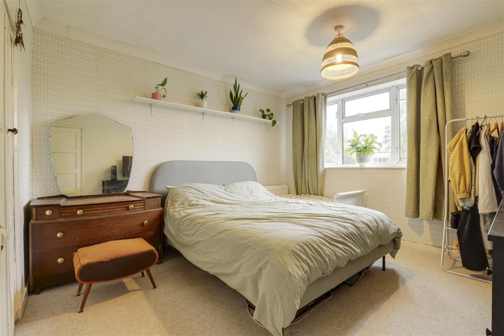 Cockington Road, Nottingham, Nottinghamshire, NG8 4DL