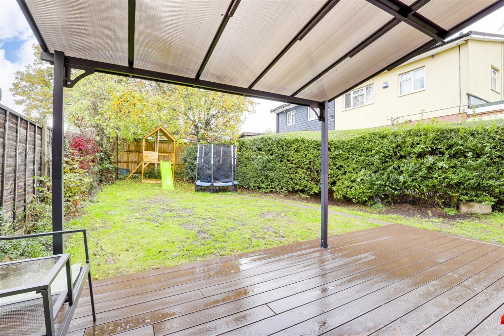 Cockington Road, Nottingham, Nottinghamshire, NG8 4DL