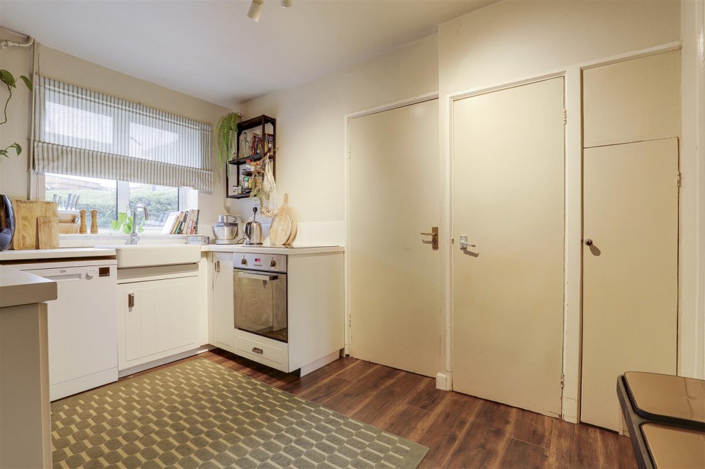 Cockington Road, Nottingham, Nottinghamshire, NG8 4DL