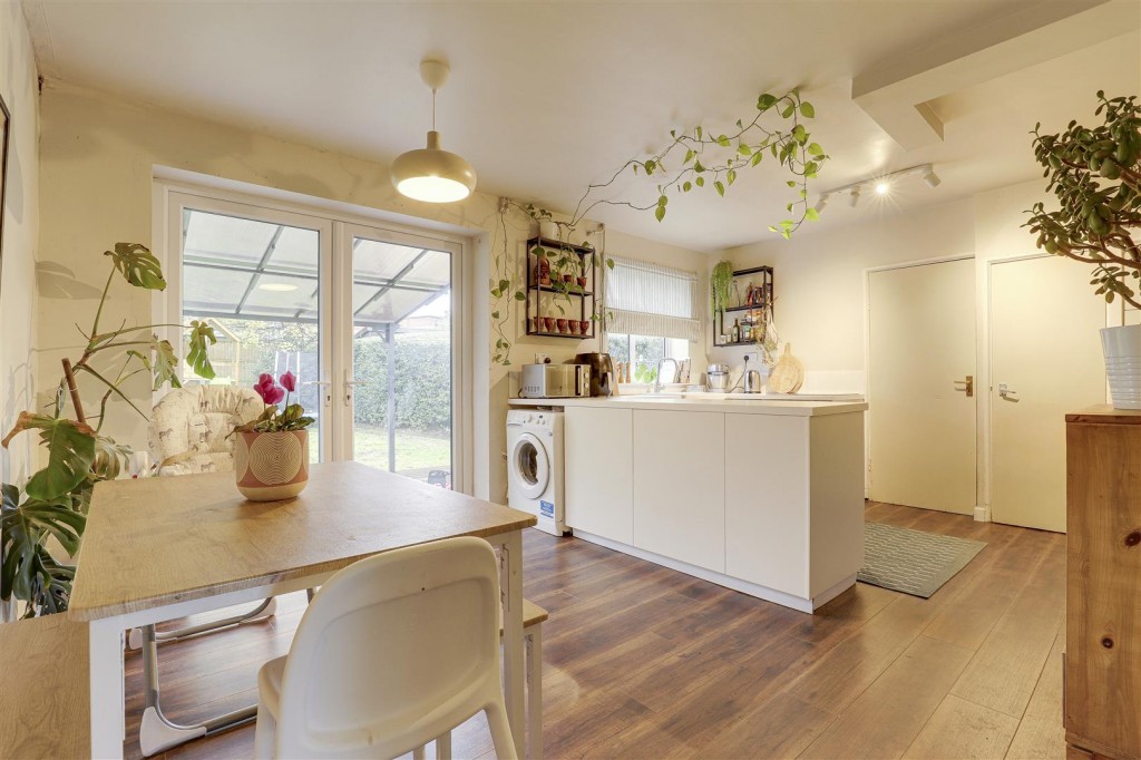 Cockington Road, Nottingham, Nottinghamshire, NG8 4DL