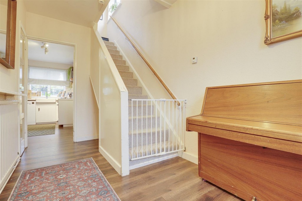 Cockington Road, Nottingham, Nottinghamshire, NG8 4DL