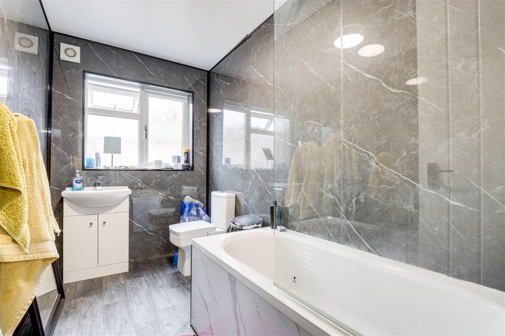 Westwood road Snienton, Nottinghamshire, NG2 4FS