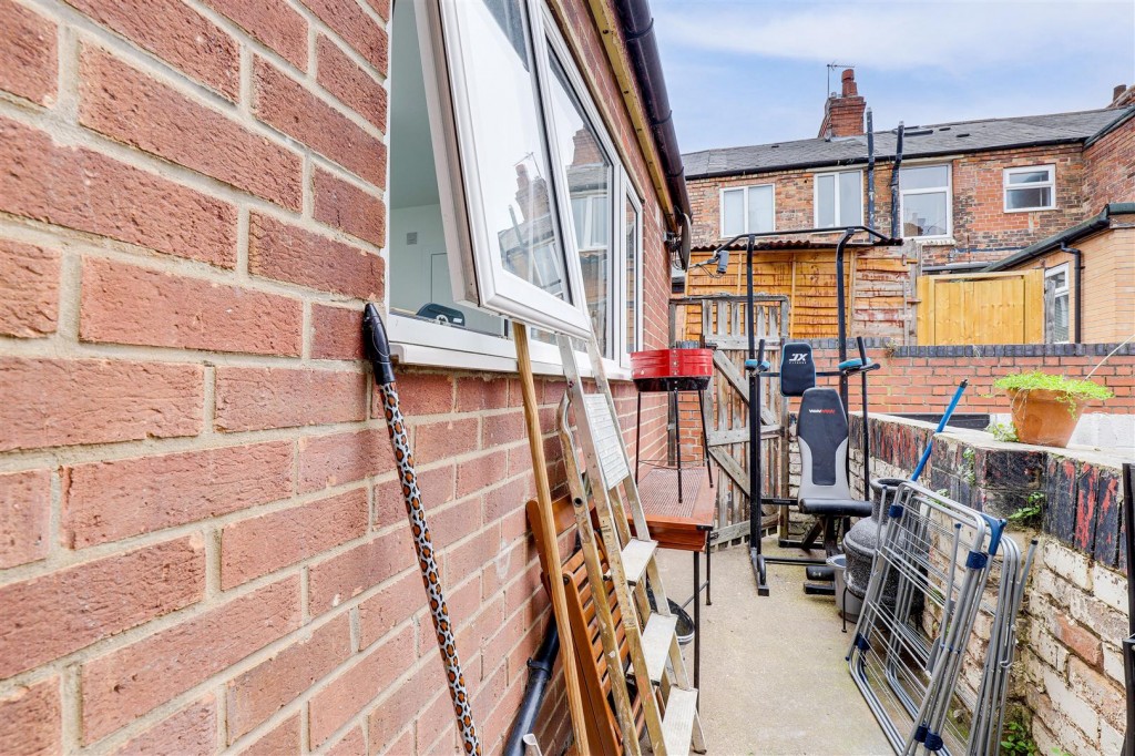 Westwood road Snienton, Nottinghamshire, NG2 4FS