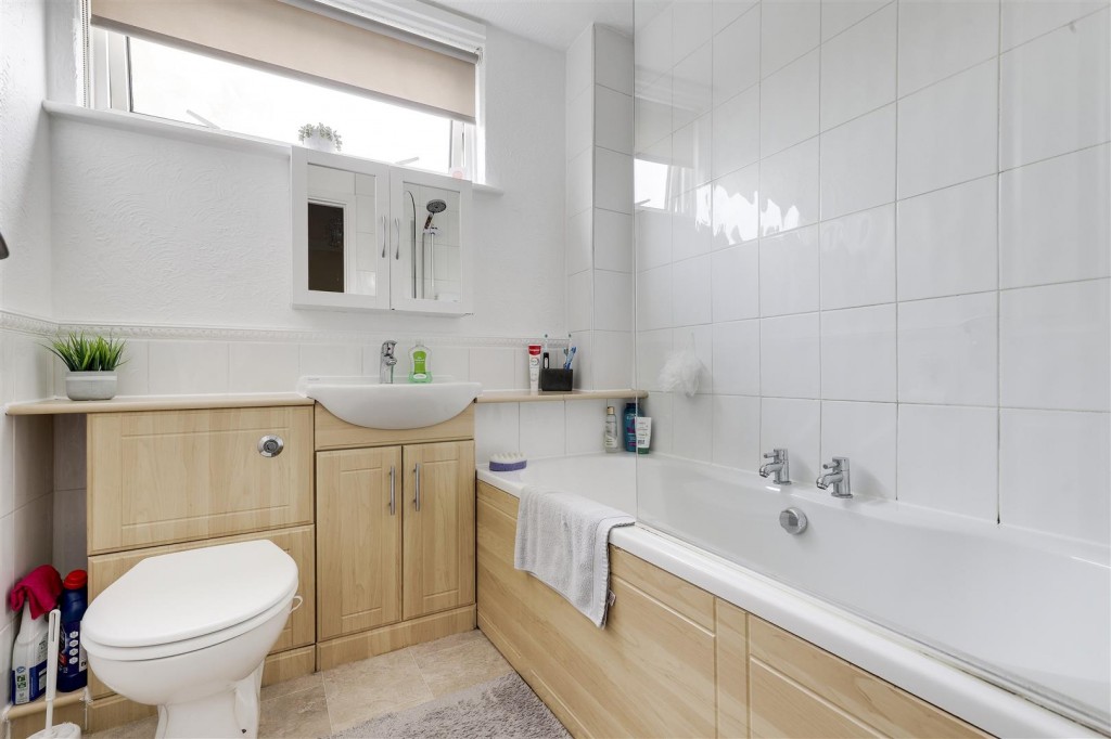 Cooper Close, Bulwell, Nottinghamshire, NG6 7BS