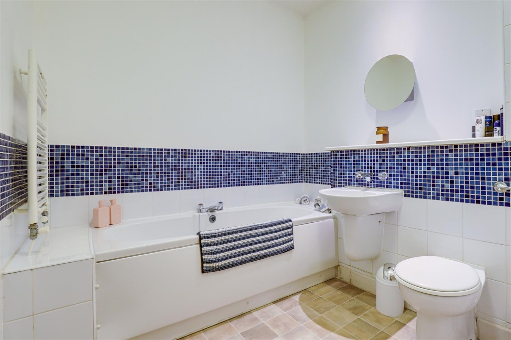 Morley Street, Daybrook, Nottinghamshire, NG5 6JL