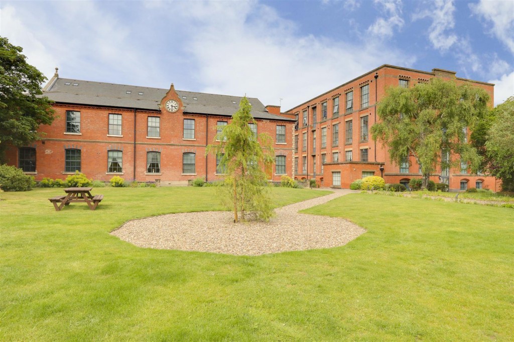 Morley Street, Daybrook, Nottinghamshire, NG5 6JL