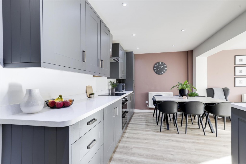 Welham Crescent, Arnold, Nottinghamshire, NG5 7LJ