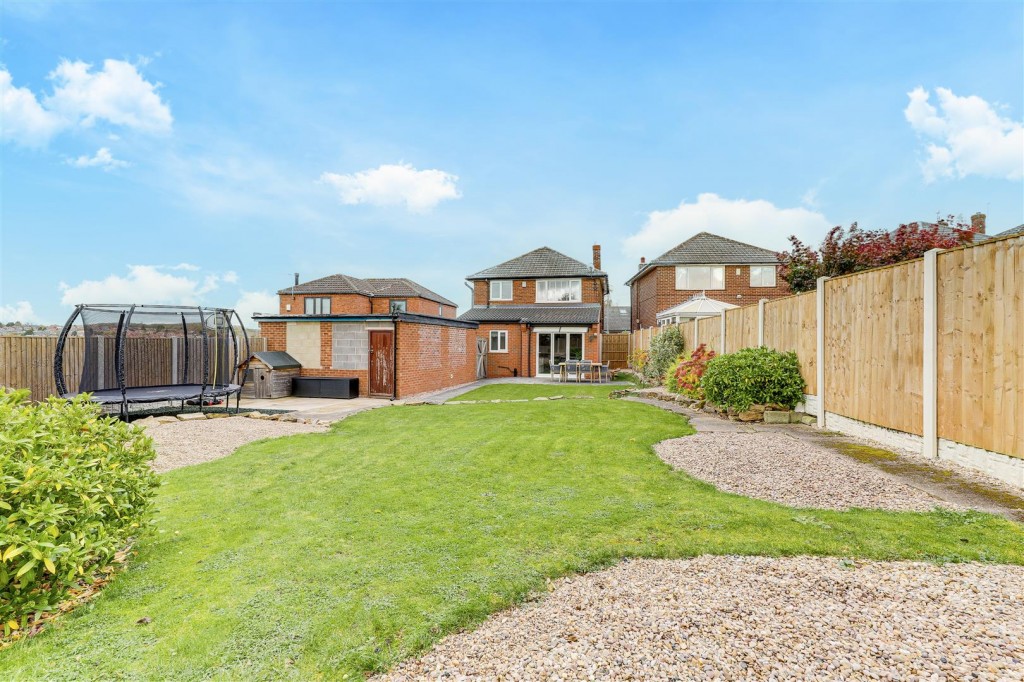 Welham Crescent, Arnold, Nottinghamshire, NG5 7LJ