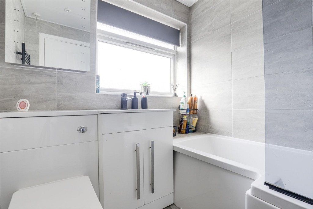 Syke Road, Top Valley, Nottinghamshire, NG5 9BJ