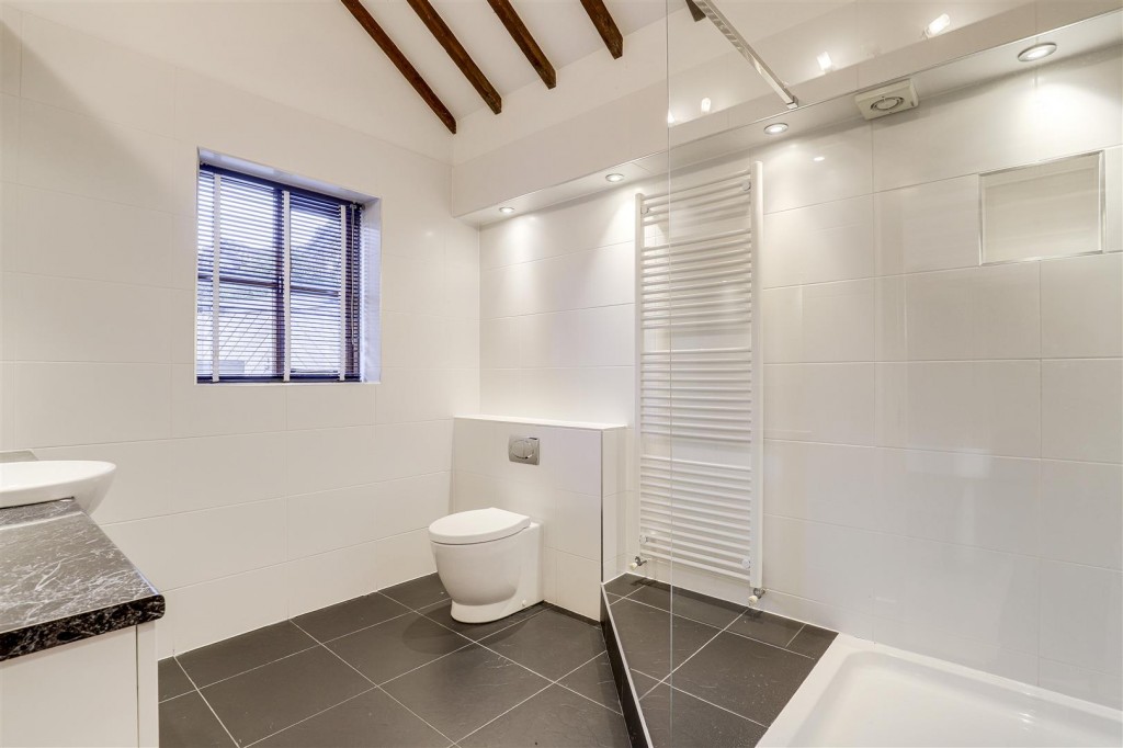 The Hollies, Stragglethorpe, Cotgrave, Nottinghamshire, NG12 3HB