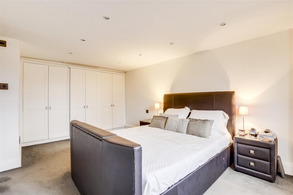 The Hollies, Stragglethorpe, Cotgrave, Nottinghamshire, NG12 3HB