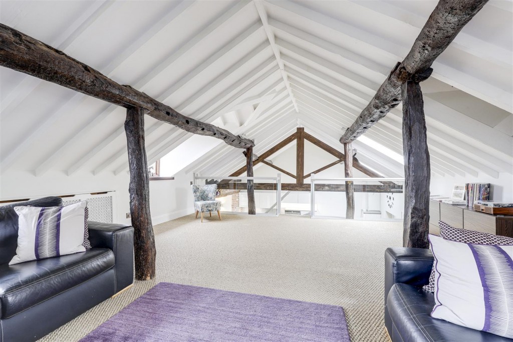 The Hollies, Stragglethorpe, Cotgrave, Nottinghamshire, NG12 3HB