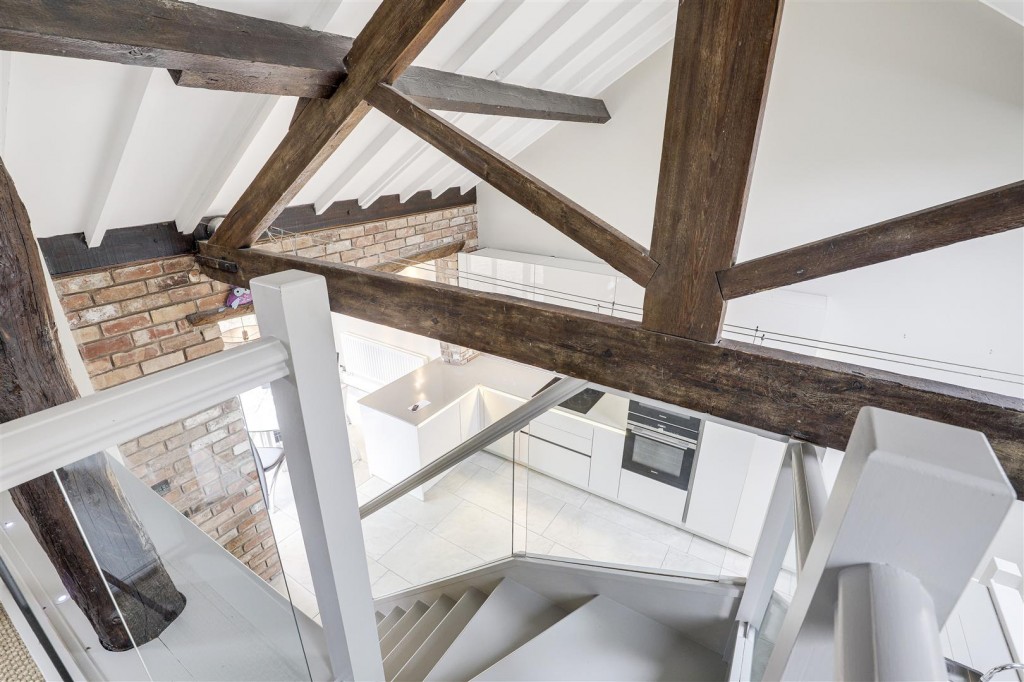 The Hollies, Stragglethorpe, Cotgrave, Nottinghamshire, NG12 3HB