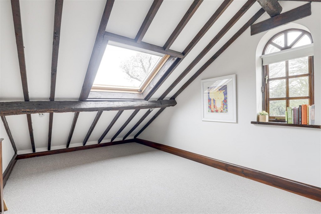 The Hollies, Stragglethorpe, Cotgrave, Nottinghamshire, NG12 3HB