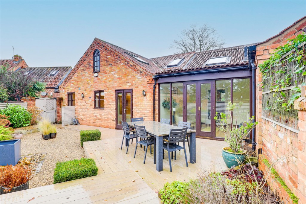 The Hollies, Stragglethorpe, Cotgrave, Nottinghamshire, NG12 3HB