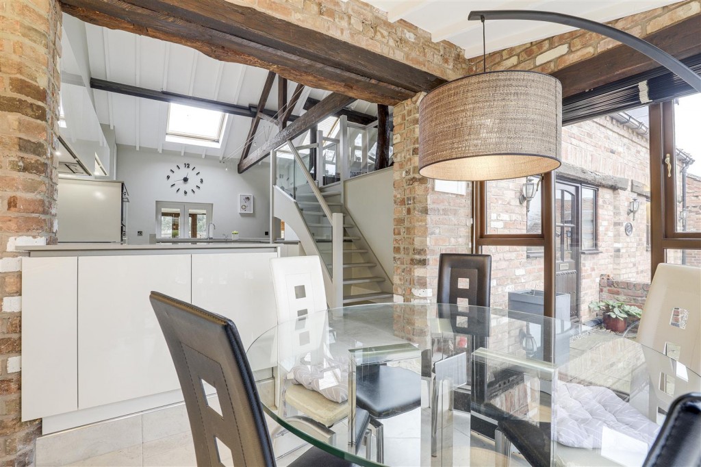 The Hollies, Stragglethorpe, Cotgrave, Nottinghamshire, NG12 3HB