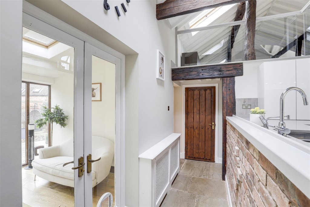 The Hollies, Stragglethorpe, Cotgrave, Nottinghamshire, NG12 3HB