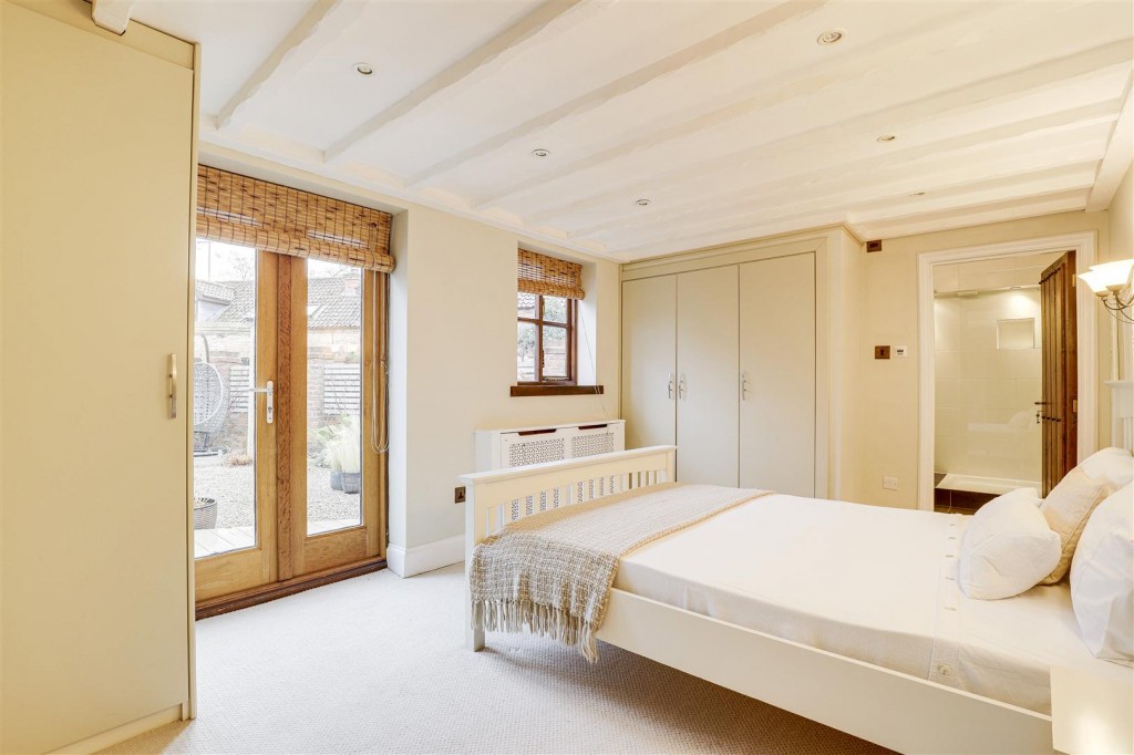 The Hollies, Stragglethorpe, Cotgrave, Nottinghamshire, NG12 3HB