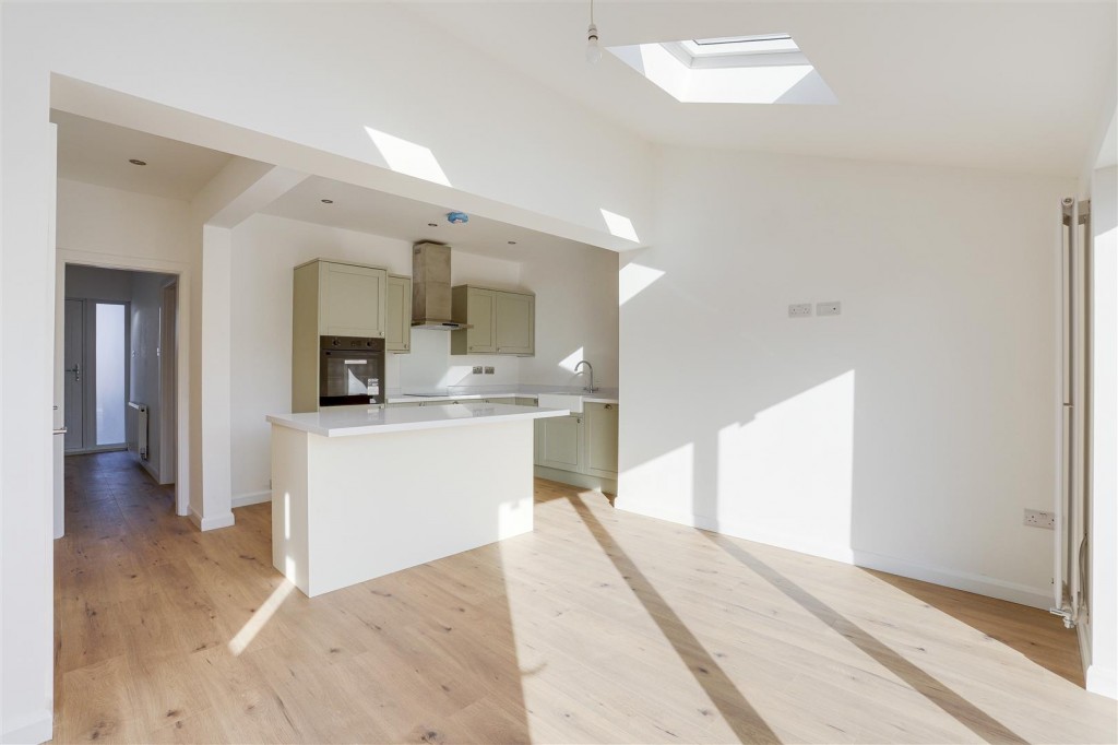 Cantley Avenue, Gedling, Nottinghamshire, NG4 3PD