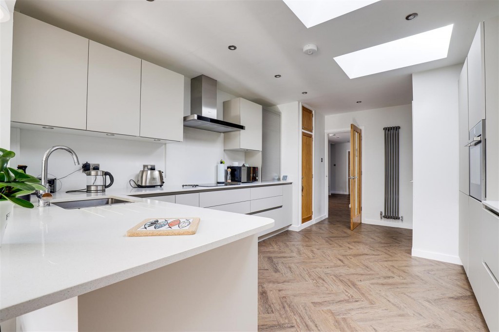 Pinfold Crescent, Woodborough, Nottinghamshire, NG14 6DQ