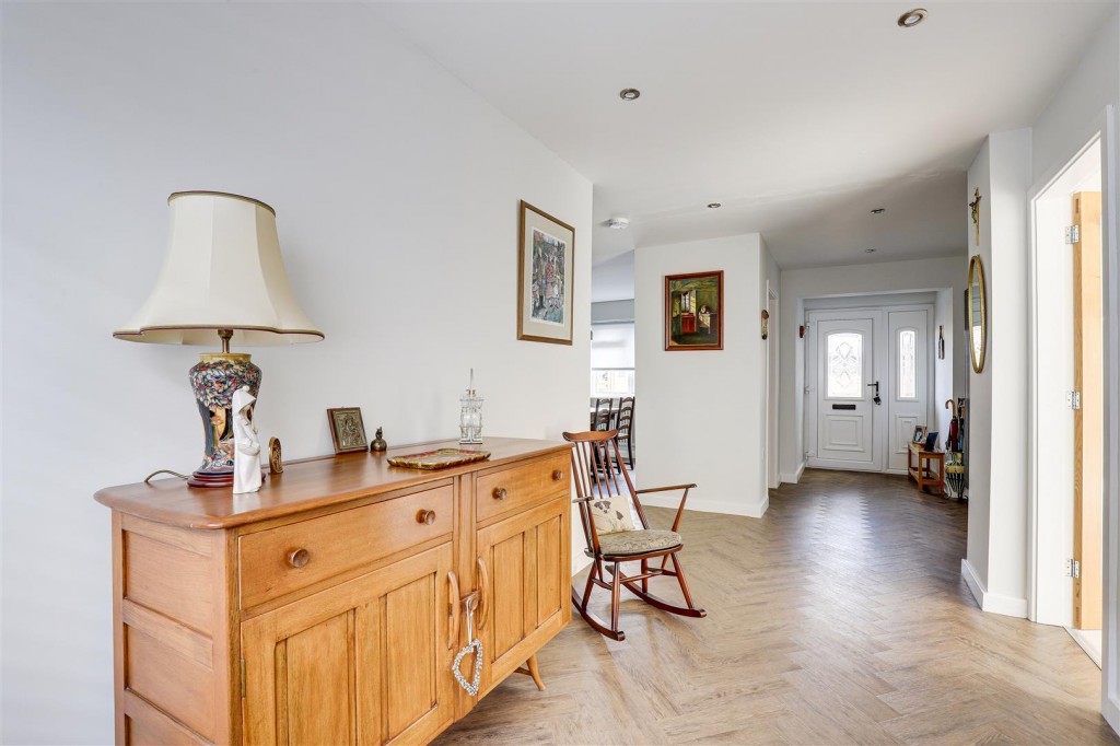 Pinfold Crescent, Woodborough, Nottinghamshire, NG14 6DQ