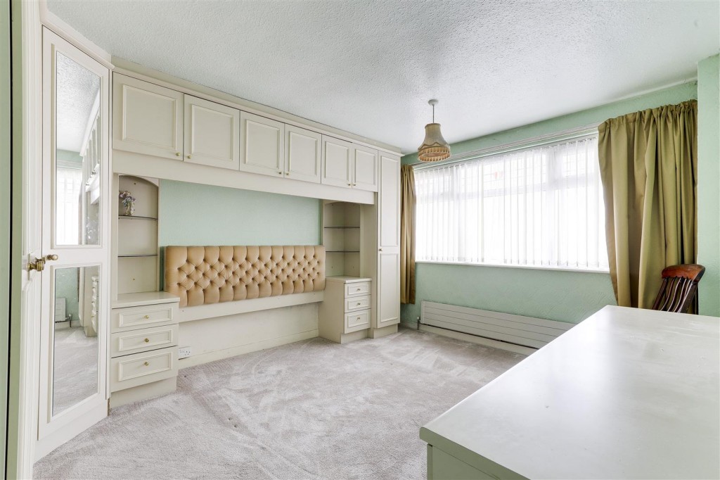 Brownlow Drive, Rise Park, Nottinghamshire, NG5 5DB