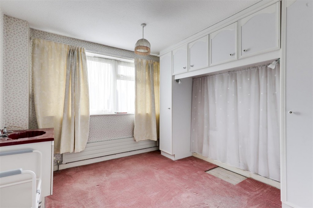 Brownlow Drive, Rise Park, Nottinghamshire, NG5 5DB