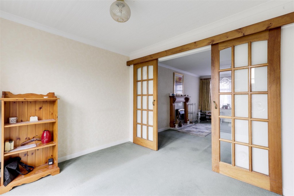 Brownlow Drive, Rise Park, Nottinghamshire, NG5 5DB