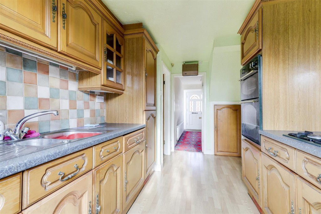 Brownlow Drive, Rise Park, Nottinghamshire, NG5 5DB