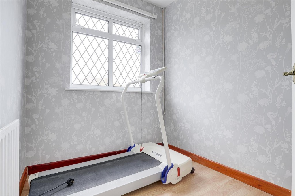 Meadow Road, Beeston, Nottinghamshire, NG9 1JR