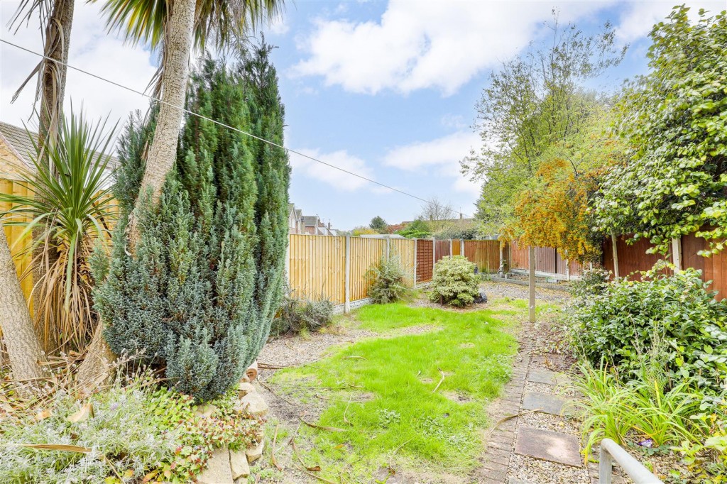 Meadow Road, Beeston, Nottinghamshire, NG9 1JR