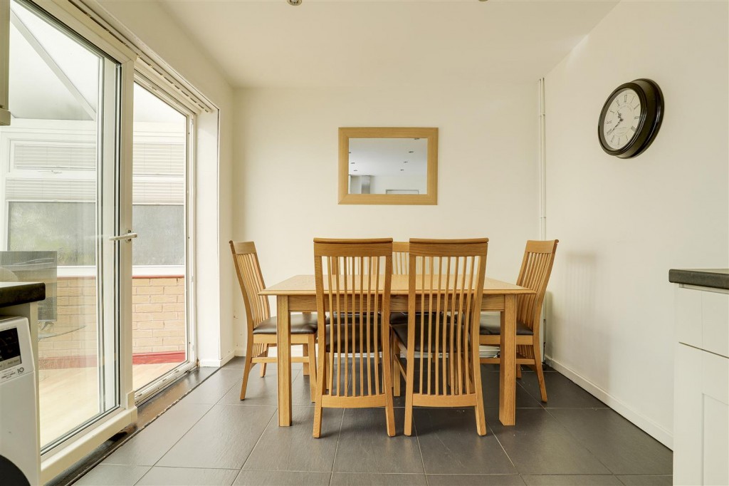 Meadow Road, Beeston, Nottinghamshire, NG9 1JR