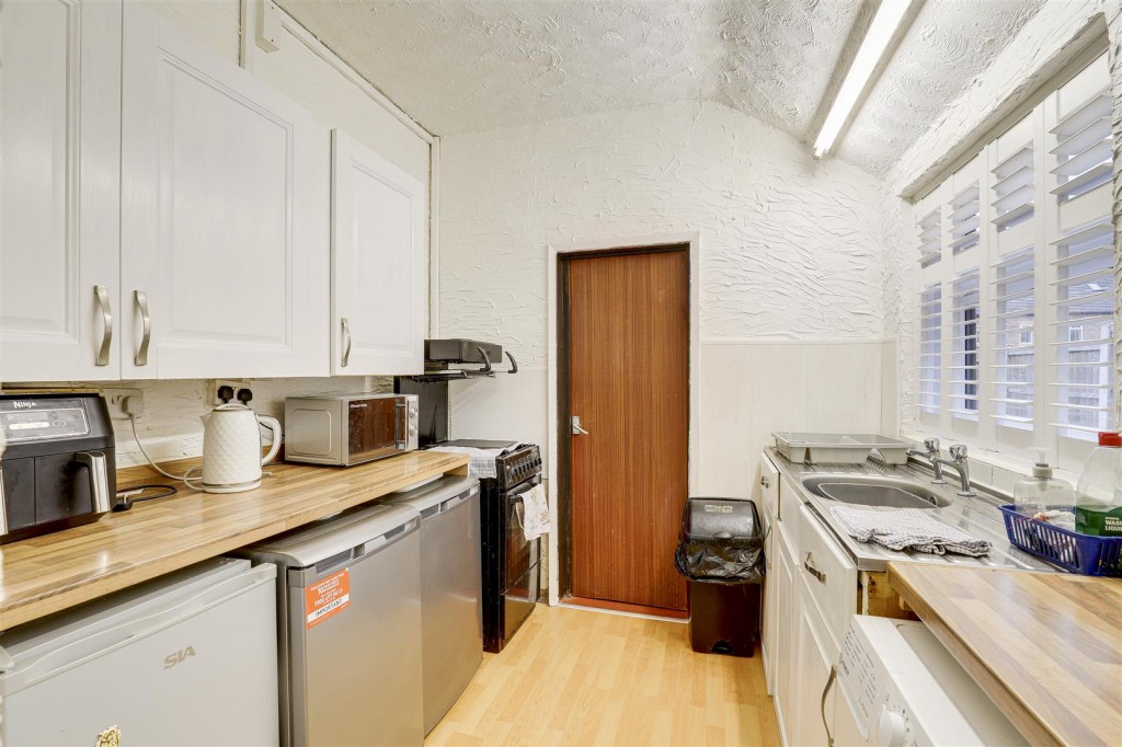 Cavendish Road, Long Eaton, Derbyshire, NG10 4HY