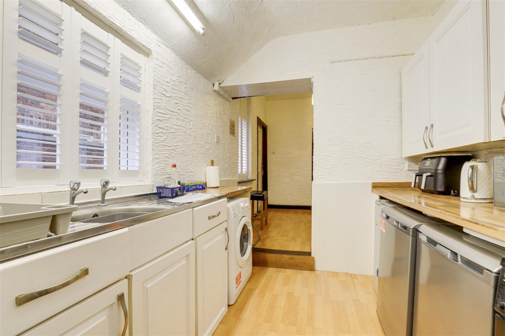 Cavendish Road, Long Eaton, Derbyshire, NG10 4HY