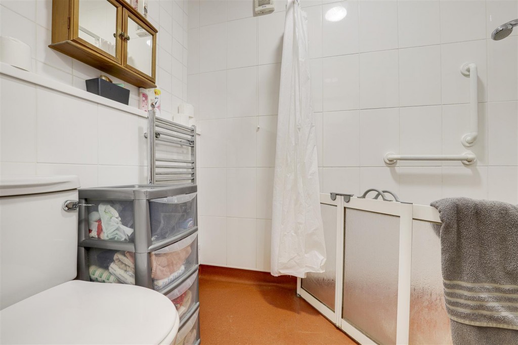 Cavendish Road, Long Eaton, Derbyshire, NG10 4HY