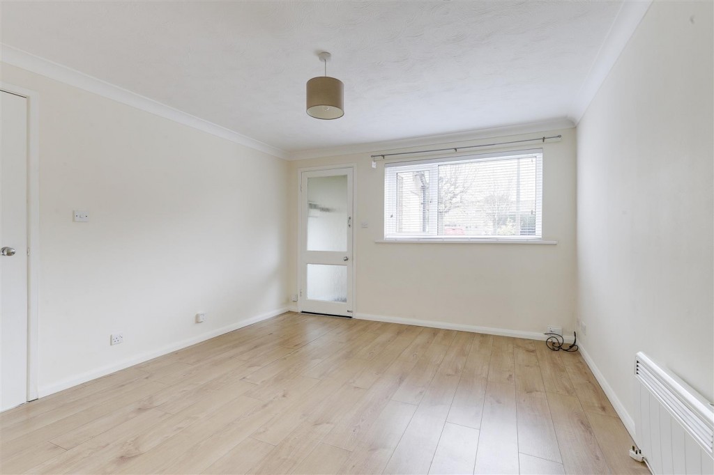 Stockdale Close, Arnold, Nottinghamshire, NG5 9QB