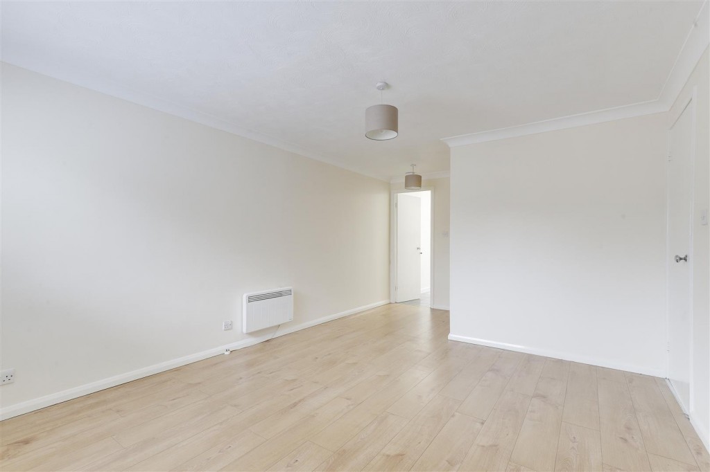 Stockdale Close, Arnold, Nottinghamshire, NG5 9QB