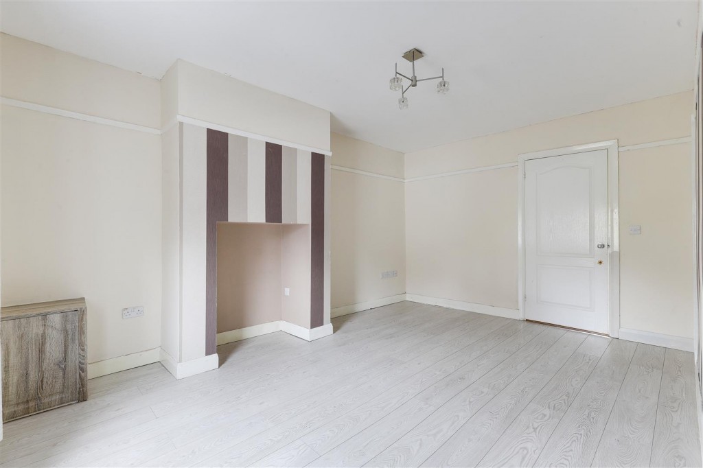 Coppice Road, Arnold, Nottinghamshire, NG5 7GR