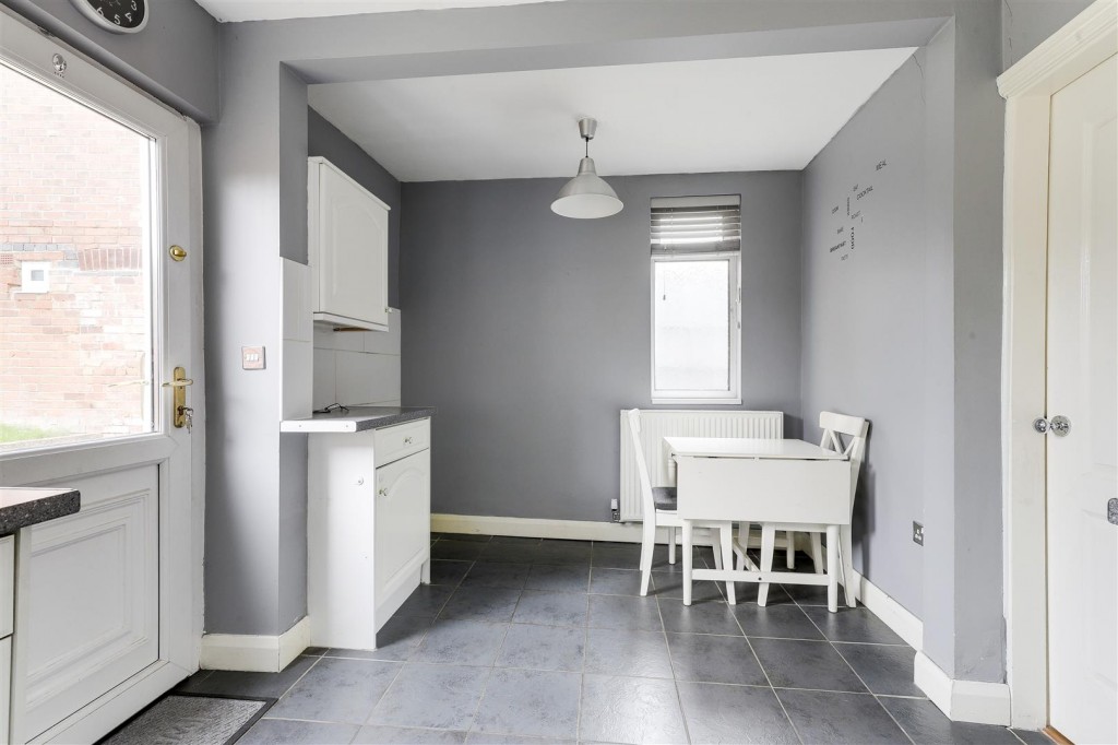 Coppice Road, Arnold, Nottinghamshire, NG5 7GR