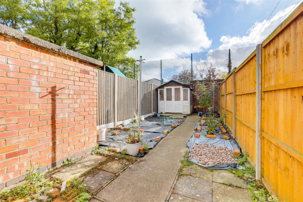 Gunthorpe Drive, Sherwood, Nottinghamshire, NG5 3DW