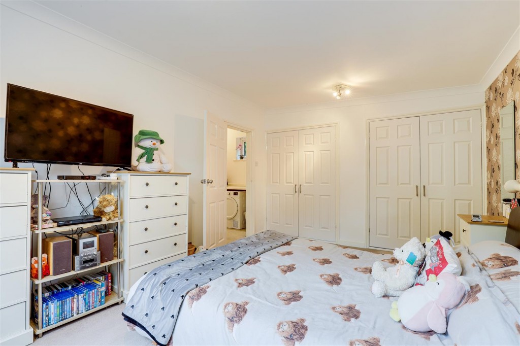 The Mount, Mapperley, Nottinghamshire, NG3 6FX