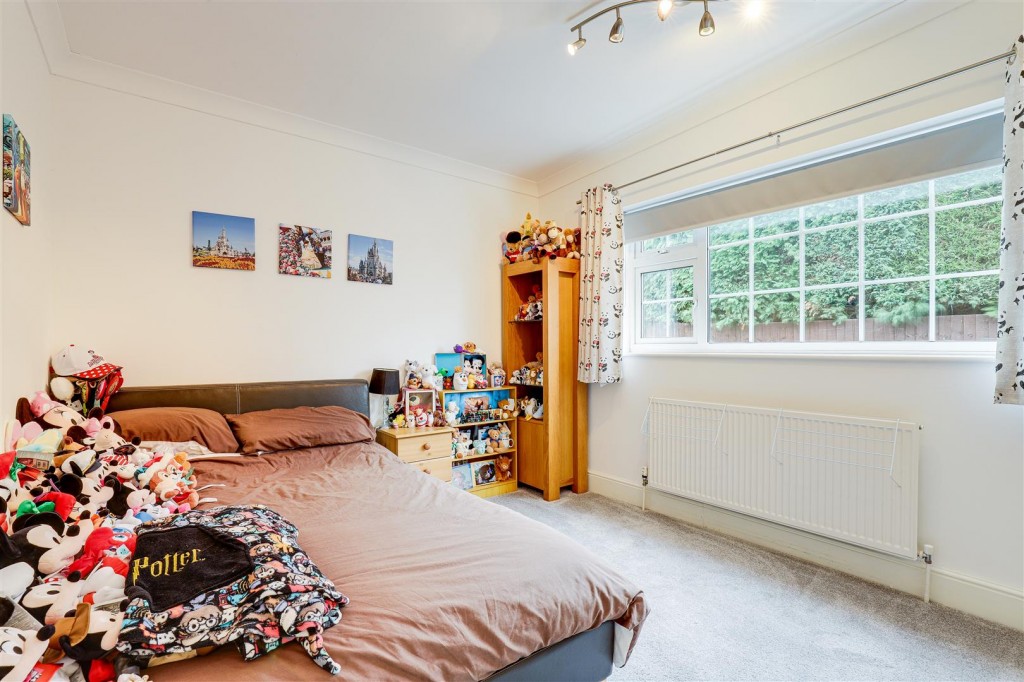 The Mount, Mapperley, Nottinghamshire, NG3 6FX